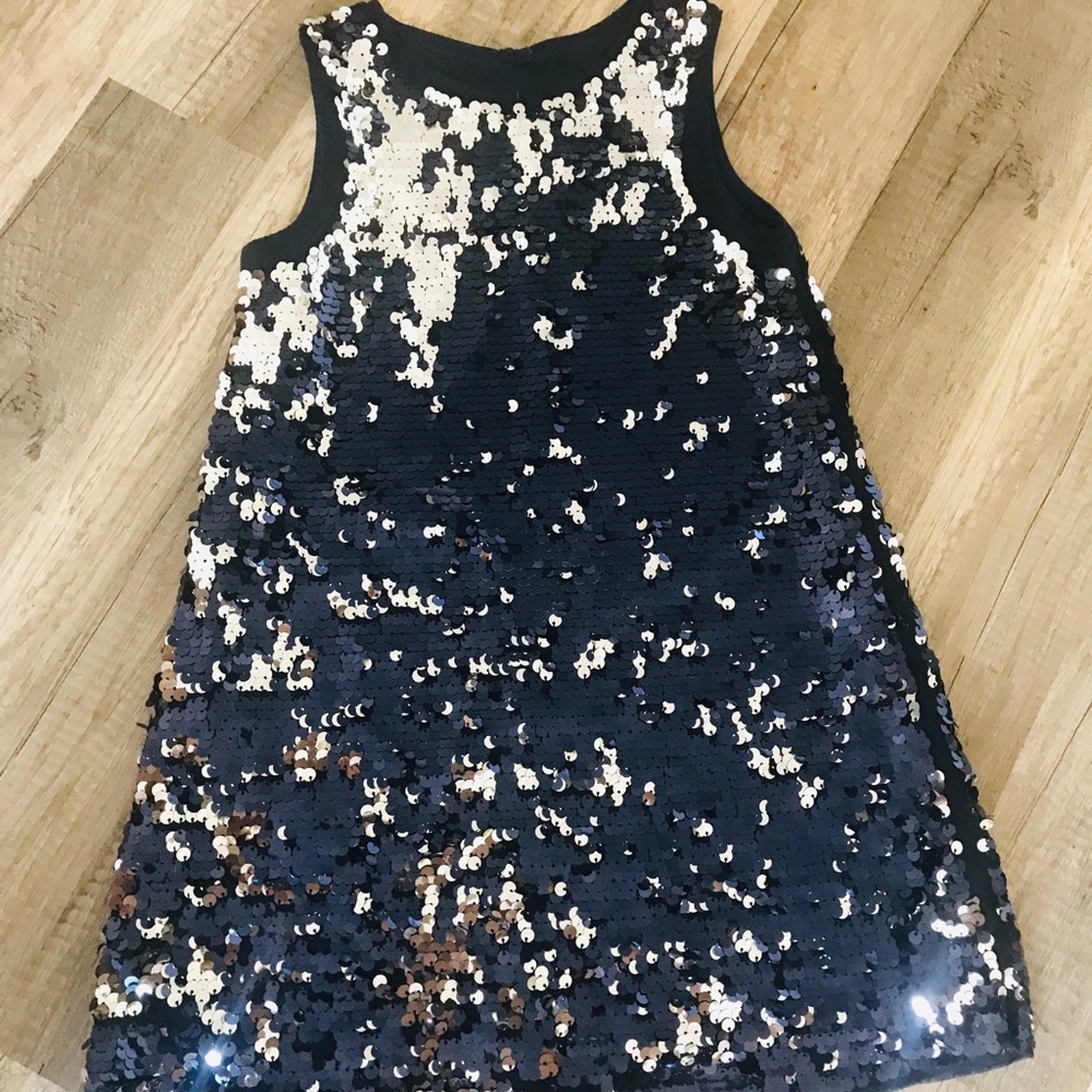 H&M 4-5 T girls dress 👗